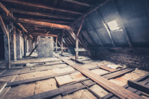 Dach / Dachgeschoss, Dachboden